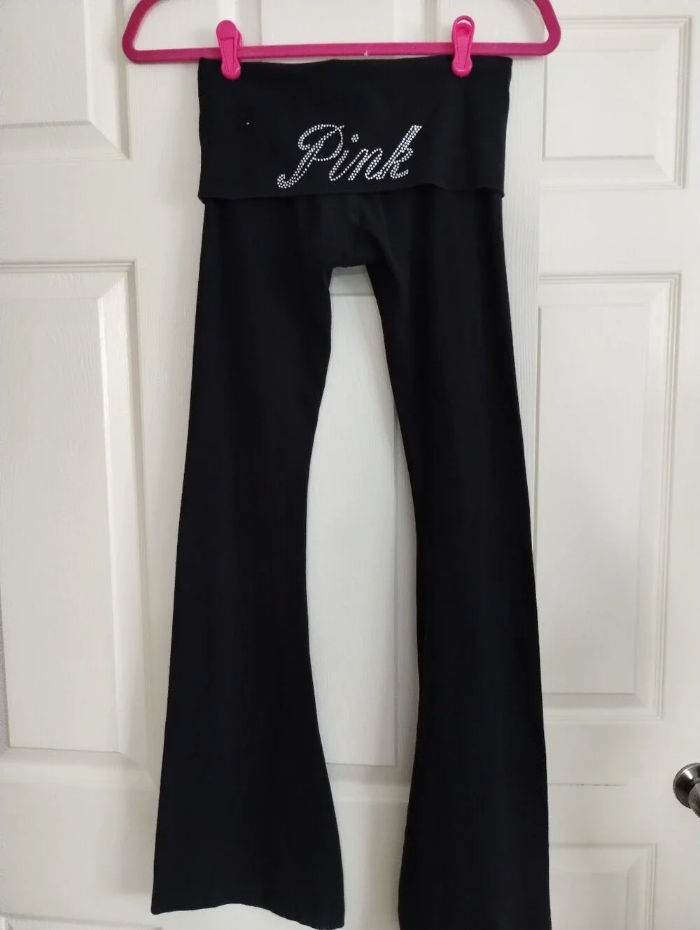 PINK Victorias Secret Rhinestone Logo Fold-Over Waist Yoga Pants - Black XS